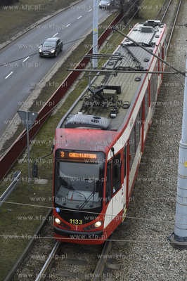 Gdańsk. Węzeł Okopowa. Tramwa 105n j na ul. Okopowej....