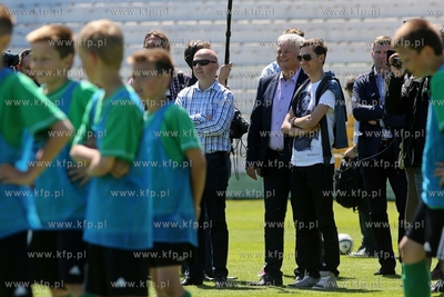 Skoczek narciarski Kamil Stoch spotkał sie na boisku...