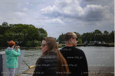 Jedne z ostatnich przepraw przez Martwą Wisłe promem...