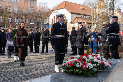 Sopot. Pomnik Armii Krajowej w parku im. sanitariuszki...