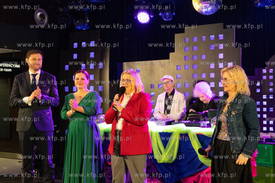 Port Lotniczy Gdańsk im. Lecha Wałęsy. Bal seniora...