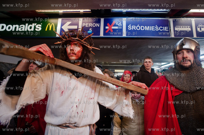 Wielki Piatek. Misterium Meki Panskiej na ulicach Gdanska.
29.03.2013
fot....