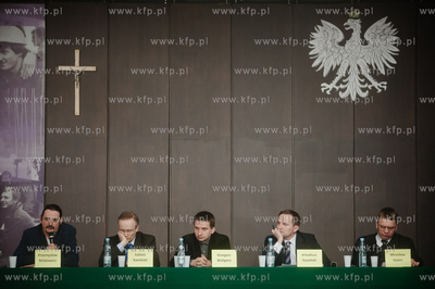 Gdansk. Sala BHP Stoczni Gdanskiej. Prezentacja 2 tomu...