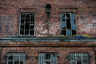 Gdansk. Tereny bylej Stoczni Gdansk. Wyburzenie budynku...