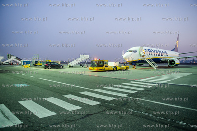 Linia Lotnicza Ryanair oraz Port Lotniczy Gdansk in....