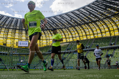 Zawodnicy na trasie I PZU Gdansk Maraton.
17.05.2015
fot....