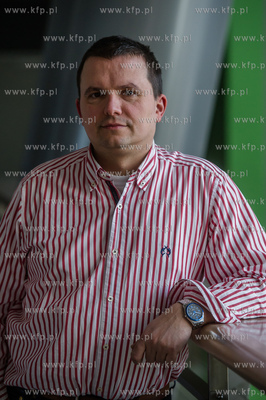 Uniwersytet Gdanski. Wydzial Biologii. 
Nz prof. Piotr...