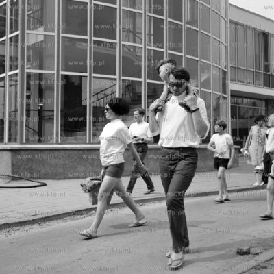 Na Targu Węglowym w Gdańsku.
08.1971
0000544z_sierpien1971
Fot....