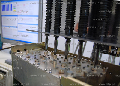 Zespol mlodych naukowcow, z firmy TeleMobile Electronics...