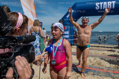 Wyścig pływacki dookoła mola w Sopocie. 20.07.2024....