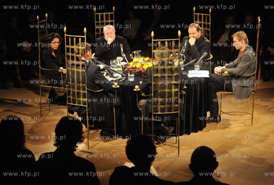 Gdansk. Filharmonia Baltycka na Olowiance. Areopag...