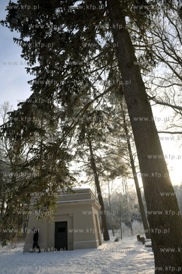 Odrestaurowany grobowiec Gralathow w Sulminie gmina...