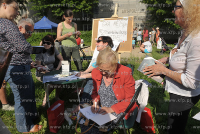 Streetwaves czyli artystyczna akcja miejska w Gdansku...