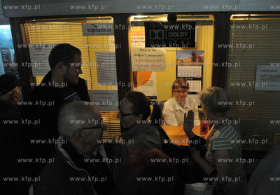 Ostatni dzien dzialalnosci kin Neptun, Kameralne i...