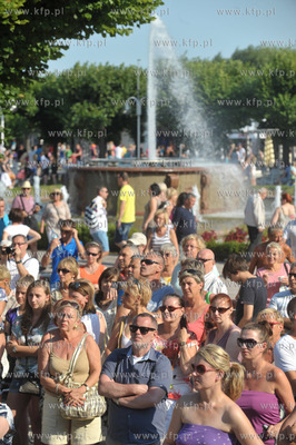 Sopot, Muszla Koncertowa przy Molo. Koncert poswiecony...