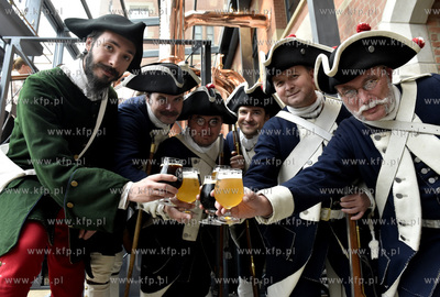 Otwarcie restauracji i browaru PG4 w Central Hotel...