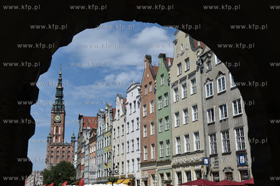 Gdańsk. Ratusz Głownego Miasta i Długi Targ widziane...