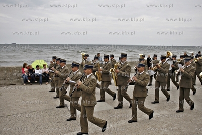 Gdynia. Swieto Marynarki Wojennej. Parada orkiestr...