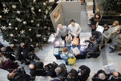 Gdansk. Centrum Handlowe Manhattan. Promocja albumu...