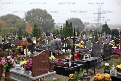Gdansk Lostowice. Cmentarz. Wszystkich Swietych.
01.11.2014
fot....