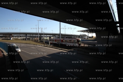 Tramwaj na Węźle Kliniczna w Gdańsku.
17.02.2015
fot....