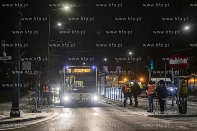 Most Siennicki.został zamknięty dla ruchu kołowego,...