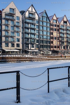 Gdańsk. Długie Pobrzeże oraz Wyspa Spichrzów. ...