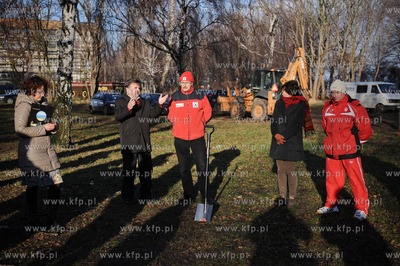 Sopot. Symboliczne wbicie lopaty i rozpoczecie rozbudowy...