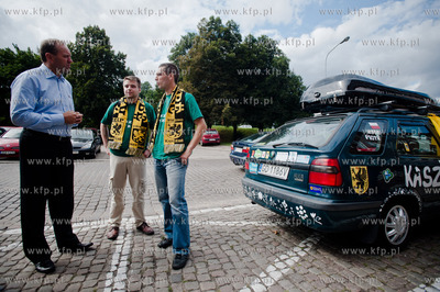 Gdansk. Parking przed Urzedem Marszalkowskim. Marszalek...