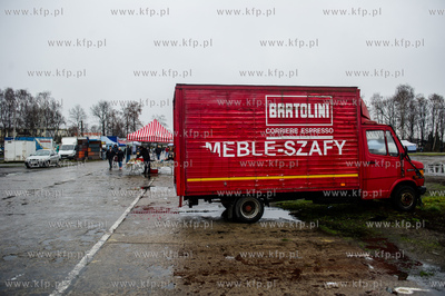 Gielda samochodowa w Pruszczu Gdanskim. Jedno z
najwiekszych...