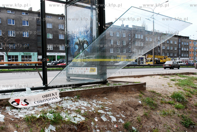 Zdemolowany przystanek ZKM przy ul. Morskiej w Gdyni

28.04.2007

Fot....