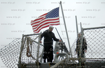 Amerykanski niszczyciel USS Mitcher zawinal do Gdyni.
30.10.2008
fot....