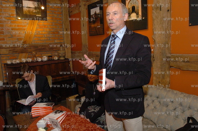 Spotkanie i promocja ksiazki, eurodeputowanego Janusza...