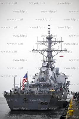 Zatoka Gdanska. Okret Marynarki Wojennej USA, USS RAMAGE...