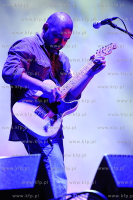 CudaWianki czyli Lato zaczyna sie w Gdyni. Nz. Formacja...