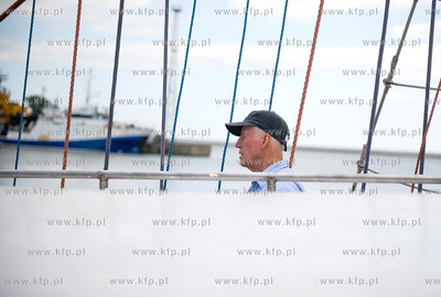 Gdynia. Poczatek rejsu na Jachcie Pogoria, zorganizowanego...