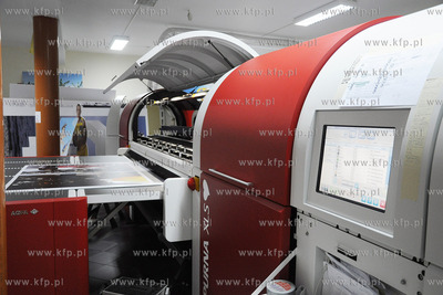 Drukarnia Digital Design w Cieplewie. 14.12.2010 Fot....