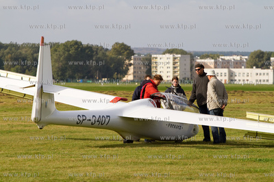 Pruszcz Gdanski, zawody na celnosc ladowania o puchar...
