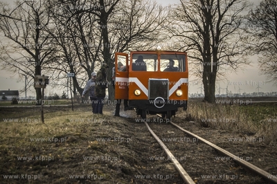Zuławska Kolej Dojazdowa. Przejazd drezyna motorowa...