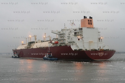 Metanowiec Al Nuaman z katarskim LNG wplynal do Gazoportu...