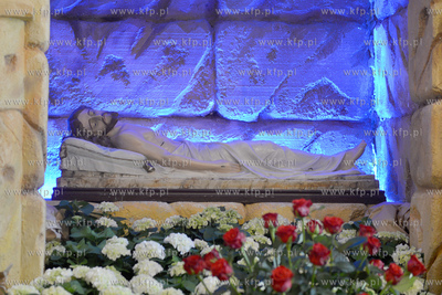 Grob Panski w Sanktuarium NMP Wspomozenia Wiernych...