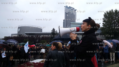 Ogólnopolski strajk kobiet w Gdyni na Skwerze Kościuszki....