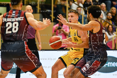 Hala 100 lecia Sopotu. Różowy mecz Energa Trefl Sopot...