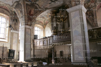Sanktuarium Podwyższenia Krzyża Świętego w Chwalęcinie...