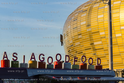 Gdańsk. Jemy na Stadionie. Największy zlot food trucków...