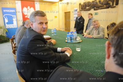 Minister Aleksander Grad w Stoczni Gdynia.
17.09.2008
fot....