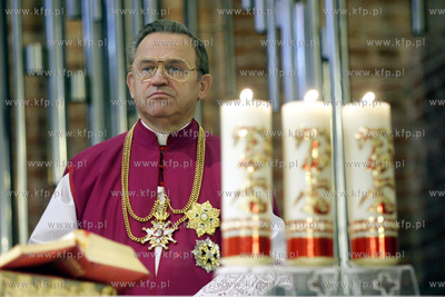 Ks. pralat Henryk Jankowski na mszy w kosciele sw....