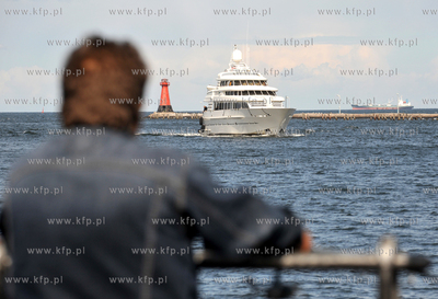 Gdansk Nowy Port. Okolice kapitanatu portu i nabrzeza...
