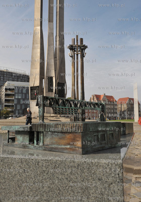 Gdansk. Plac Solidarnosci. Makieta przedstawiajaca...