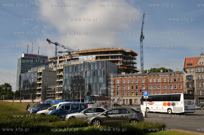 Gdansk. Okolice Europejskiego Centrum Solidarnosci...